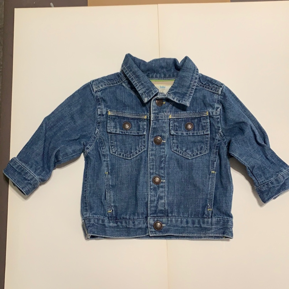 Genuine Baby OshKosh Denim Jacket Size 9M boy or girl.